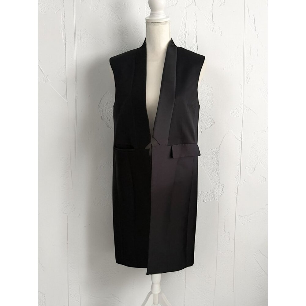 CAMEO COLLECTIVE Black Long Length Vest Size Medium